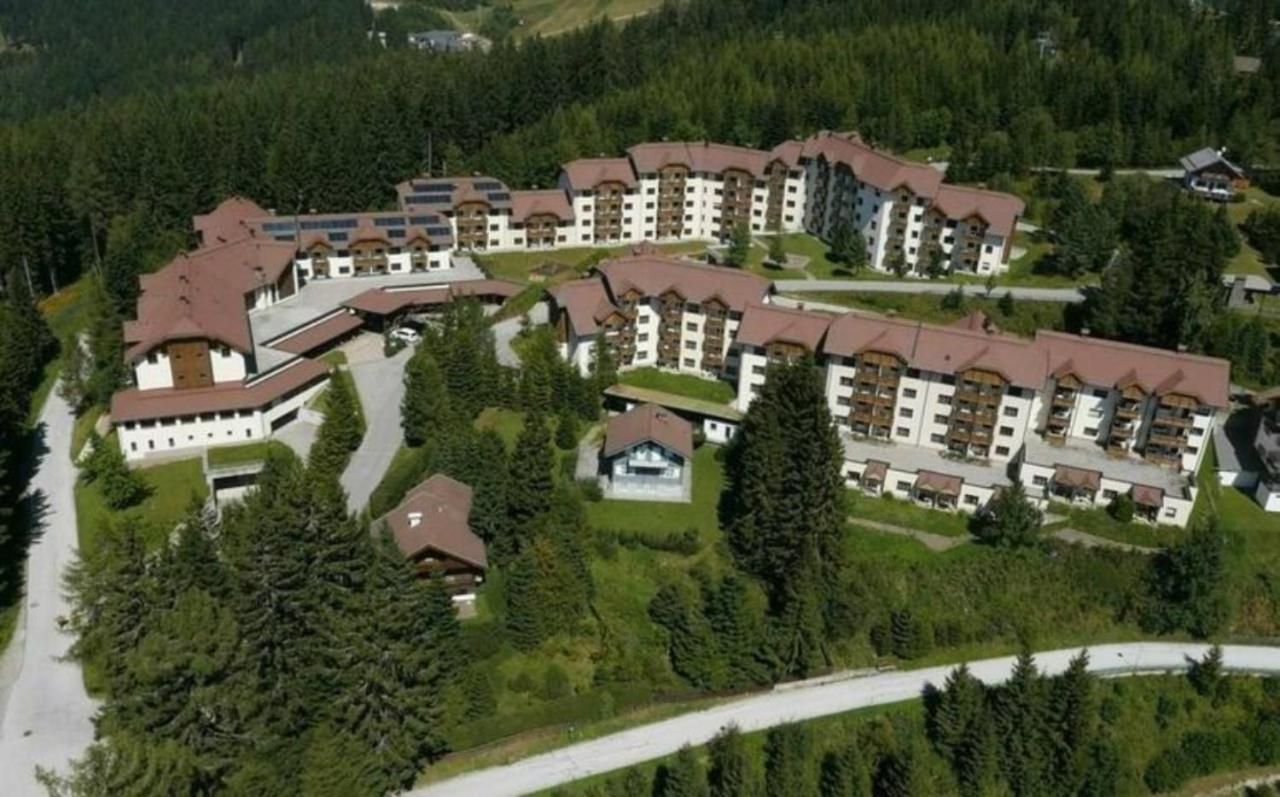 Ferienapartment Kanzelhoehe An Der Skipiste Kanzelhohe Exterior photo